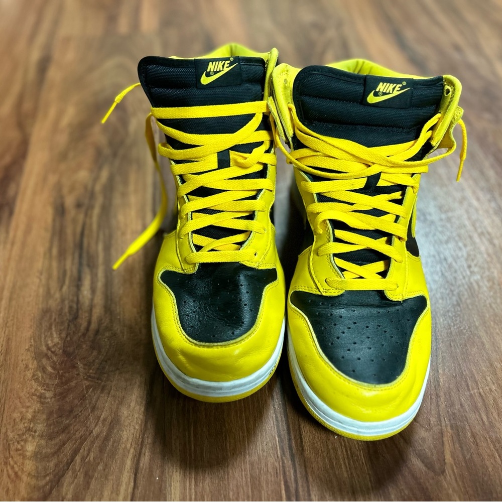 Worned men’s sneakers